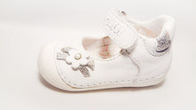 Primigi Mary Jane Toddler Shoes - White with flower